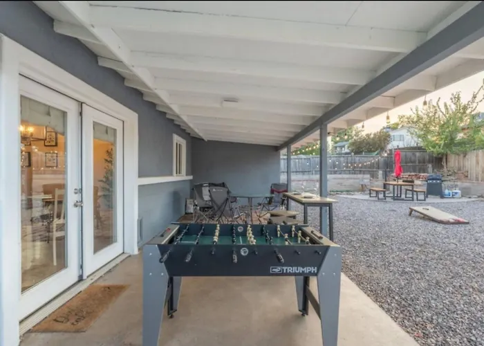 Holiday home 3br Retreat In With Plenty Of Space And Fun Cottonwood