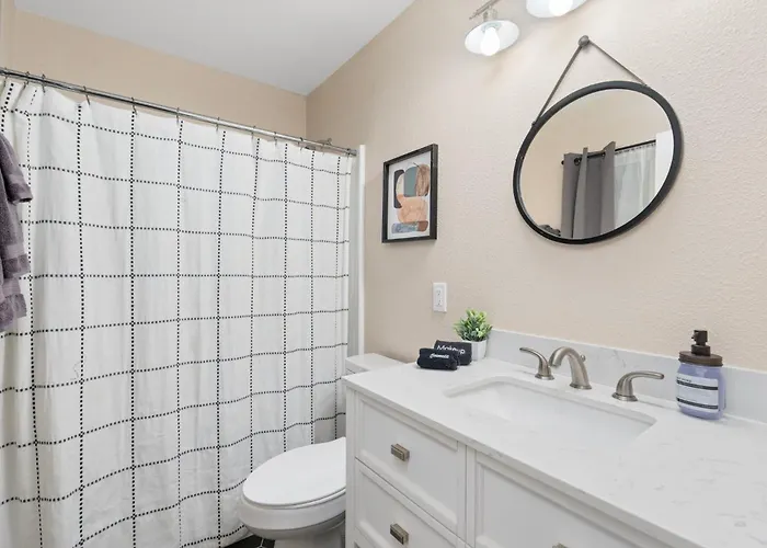 Holiday home 3br Retreat In With Plenty Of Space And Fun *