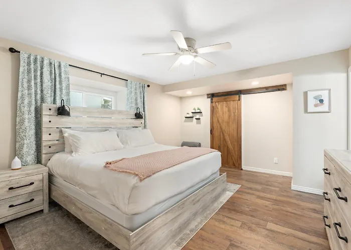 Holiday home 3br Retreat In With Plenty Of Space And Fun