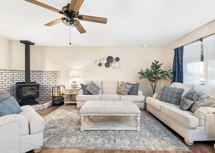 3br Retreat In With Plenty Of Space And Fun Holiday home Cottonwood